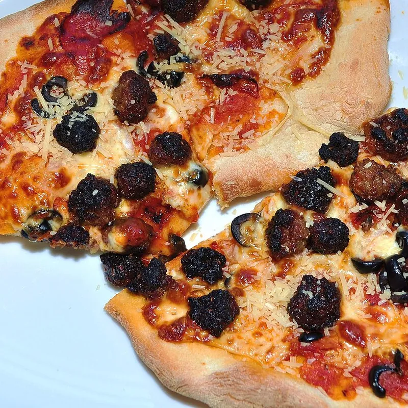sausage-pizza
